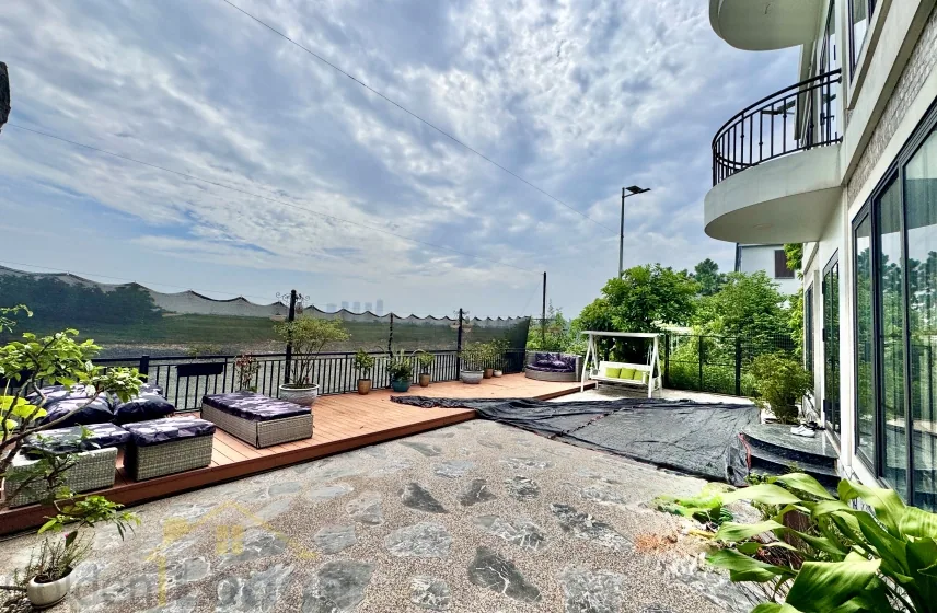 House for rent in Long Bien with river view on Bac Cau Street 1
