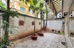 House in To Ngoc Van, Tay Ho for rent with furnished 4bed 5