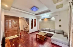House in To Ngoc Van, Tay Ho for rent with furnished 4bed 7