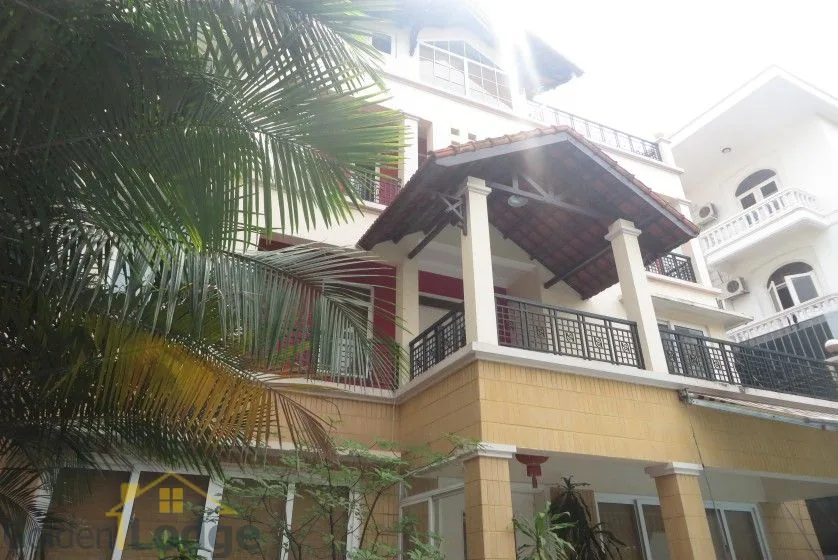 House in Xuan Dieu Tay Ho, Hanoi to lease with swimming pool 1