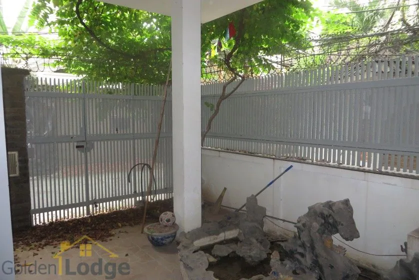 House to lease in Tay Ho 6 bedrooms near Water Park 1