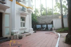 Large garden Tay Ho house for rent Hanoi with 5 bedrooms 2