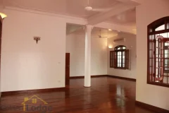 Large yard house to rent in Tay Ho Westlake 4 bedrooms 3
