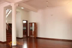 Large yard house to rent in Tay Ho Westlake 4 bedrooms 5