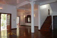 Large yard house to rent in Tay Ho Westlake 4 bedrooms 6