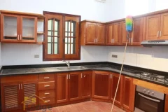 Large yard house to rent in Tay Ho Westlake 4 bedrooms 7