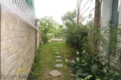 Luxury Vinhomes Riverside villa with large garden, elevator 3