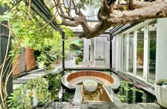 Massive detached villa in Vinhomes Riverside for rent with 4beds 2