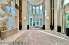 Massive detached villa in Vinhomes Riverside for rent with 4beds 6