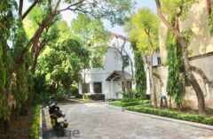 Massive garden and pool villa for rent in Long Bien 7 bedrooms