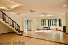 Massive garden and pool villa for rent in Long Bien 7 bedrooms