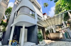 Massive yard house in Tay Ho for rent on To Ngoc Van street 3beds