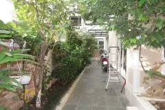 Modern 3 bedroom villa in Vinhomes Riverside for rent 3 bathrooms 3