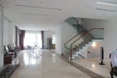 Partly furnished Vinhomes Riverside villa close to Almaz with garden