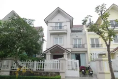 Partly furnished Vinhomes Riverside villa close to Almaz with garden 1