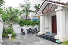 Partly furnished Vinhomes Riverside villa close to Almaz with garden 2