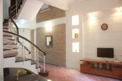 Quiet furnished 3 bedroom house in Nghi Tam village Tay Ho to let 2