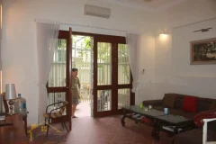 Quiet furnished 3 bedroom house in Nghi Tam village Tay Ho to let 4
