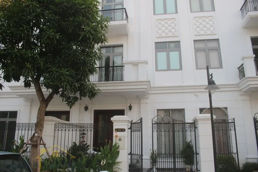 Rent modern furnished villa in Vinhomes Harmony 3 bedrooms 1