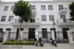 Rent warmly 3 bedroom villa in Vinhomes Harmony furnished 1