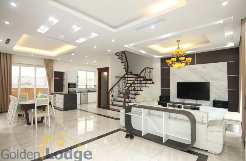 Semi-detached villa for rent in Vinhomes Riverside 4beds 1