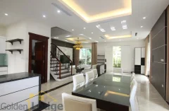 Semi-detached villa for rent in Vinhomes Riverside 4beds 3