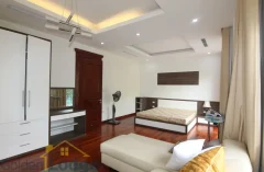 Semi-detached villa for rent in Vinhomes Riverside 4beds 7