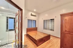 Spacious house for in Tay Ho on Quang Khanh street 4bed 4