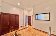 Spacious house for in Tay Ho on Quang Khanh street 4bed 5