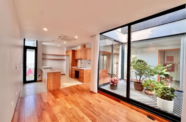 Spacious Penthouse duplex in Tay Ho for rent with 4 bedrooms