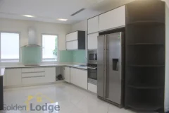 Spacious Vinhomes Riverside villa for rent with furnished nearby BIS 7