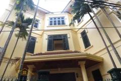 Tay Ho house for rent with 4 bedrooms, 300m2 with unfurnished 1