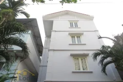 Large yard Tay Ho house rental with four bedrooms fully furnished 1