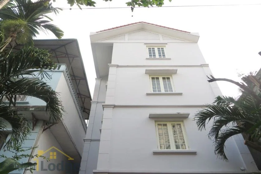 Large yard Tay Ho house rental with four bedrooms fully furnished 1