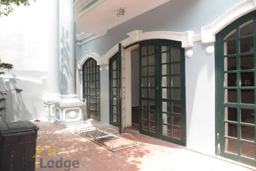 Unfurnished 4 bedroom house on To Ngoc Van Tay Ho for rent 1