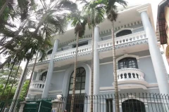 Unfurnished 4 bedroom house on To Ngoc Van Tay Ho for rent