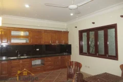 Unfurnished house in Nghi Tam village Tay Ho for rent 5
