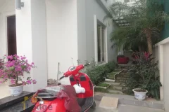 Unfurnished villa in Vinhomes Riverside, Viet Hung for rent 3