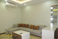 Unique 2 + 1 bedroom apartment rental in Trang An Complex furnished 5