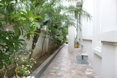 Refurbished villa for rent in Vinhomes Riverside close to Jura park 2
