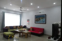Villa in Vinhomes Riverside rental near BIS school, 4 bedrooms 4