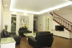 Villa in Vinhomes Riverside to rent with 4 bedrooms, near Almaz
