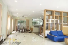 Vinhomes Riverside Hanoi villa composed of 3 bedrooms, rear garden 6