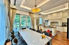 Vinhomes Riverside rent with 4 bedrooms and furnished 3