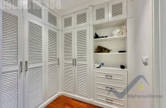 Vinhomes Riverside rent with 4 bedrooms and furnished 7