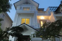 Vinhomes Riverside villa rental 4 bedrooms, 4 bathrooms furnished