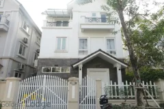 Vinhomes Riverside villa rental 4 bedrooms, modern furniture 1