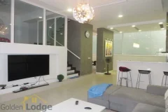 Vinhomes Riverside villa rental 4 bedrooms, modern furniture 4