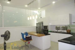 Vinhomes Riverside villa rental 4 bedrooms, modern furniture 5