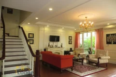 Vinhomes Riverside villa with 3 bedrooms, 4 bathrooms to rent 5